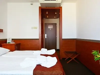 Olympik Congress Hotel Prag 3*,